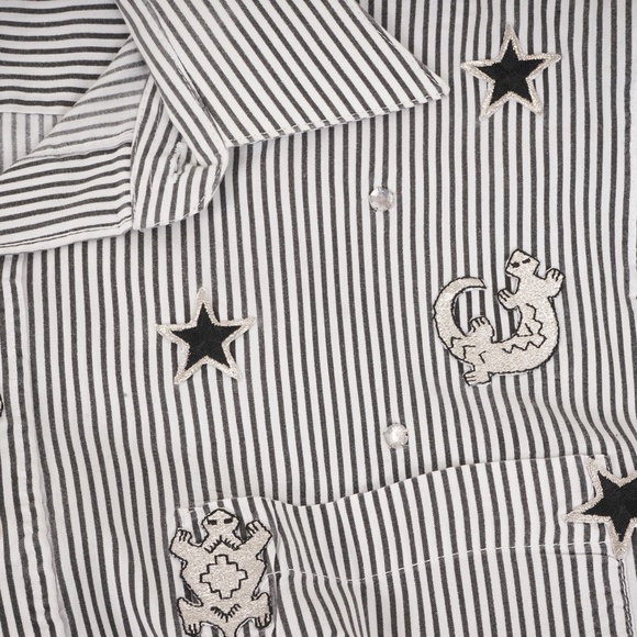 90's Vintage Stud3 Connection w/ Rabbit, Turtle, Snake, Star Patches Size Small - Picture 6 of 8